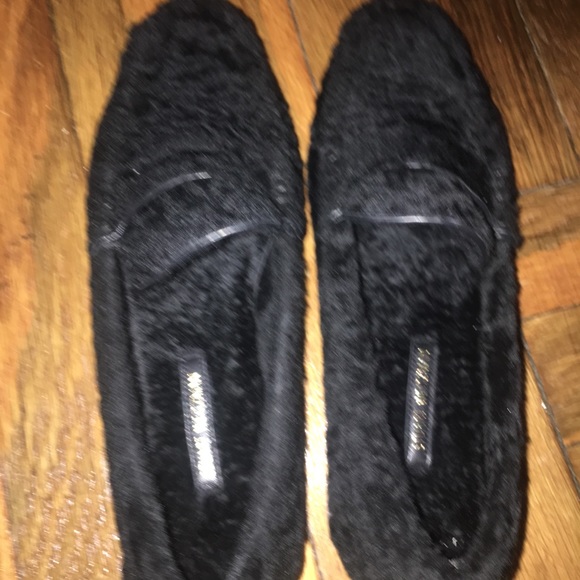 SOLD!!!Stuart Weitzman Black shearling loafers size 6M - Picture 2 of 8